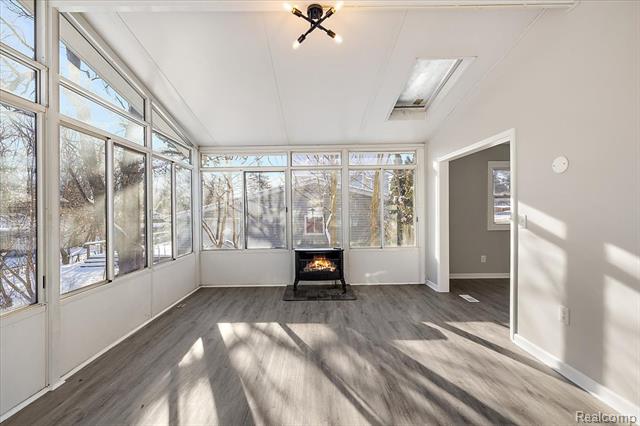 Builiding view twenty three for 927 Alan, Lake Orion, MI. 48362