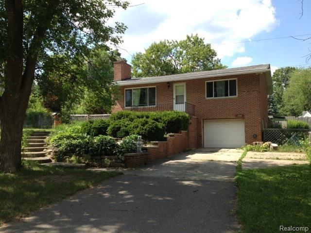 front view for 4760 Mohawk Blvd, Clarkston, Mi. 48348