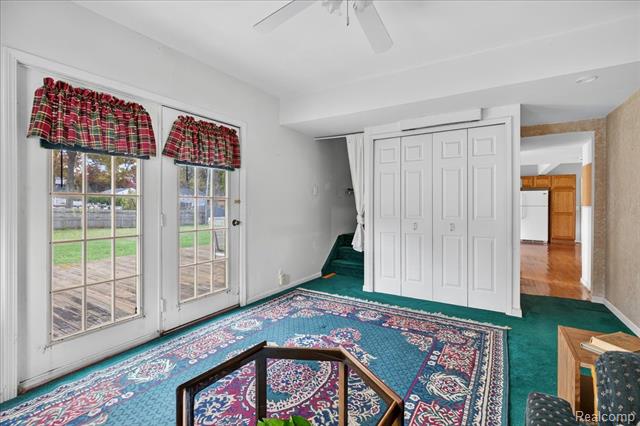 Builiding view nineteen for 5621 Delmas, Clarkston, MI. 48348