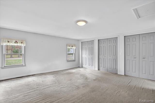 Builiding view twenty four for 5621 Delmas, Clarkston, MI. 48348