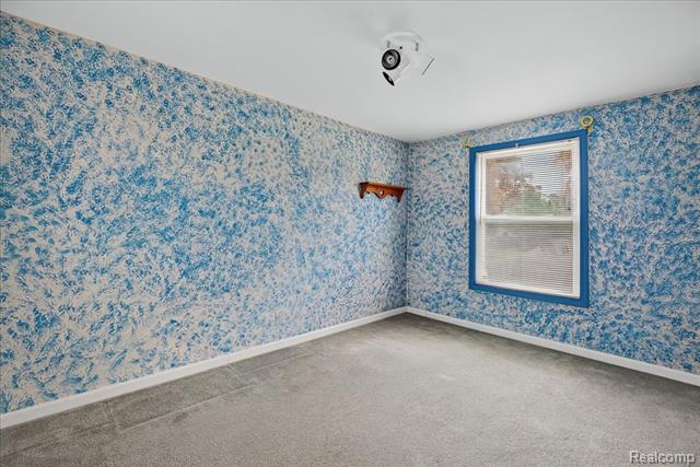 Builiding view twenty nine for 5621 Delmas, Clarkston, MI. 48348