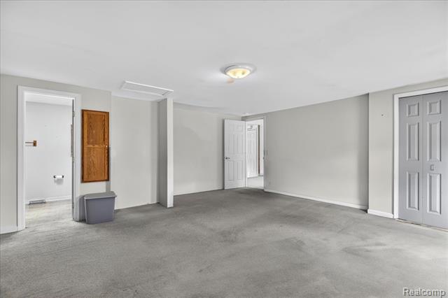 Builiding view twenty two for 5621 Delmas, Clarkston, MI. 48348