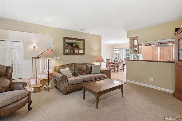 Builiding view eight for 830 Hemingway, Lake Orion, MI. 48362