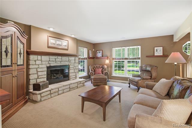 Builiding view nine for 830 Hemingway, Lake Orion, MI. 48362