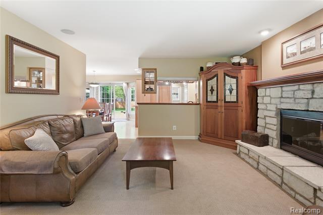 Builiding view seven for 830 Hemingway, Lake Orion, MI. 48362
