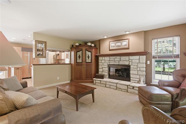 Builiding view six for 830 Hemingway, Lake Orion, MI. 48362