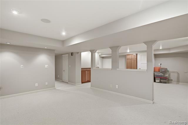 Builiding view thirty six for 830 Hemingway, Lake Orion, MI. 48362