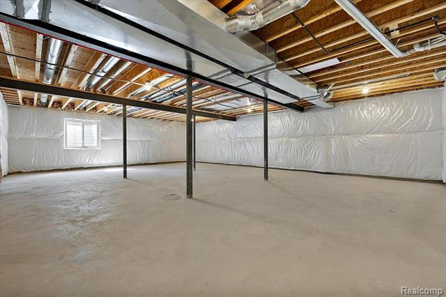 Builiding view forty four for 2020 Breckenridge, Rochester, MI. 48307