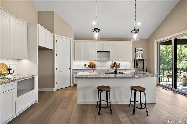 Builiding view nineteen for 2020 Breckenridge, Rochester, MI. 48307