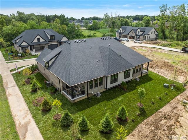 Builiding view six for 2020 Breckenridge, Rochester, MI. 48307