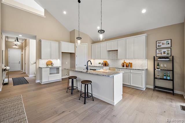 Builiding view sixteen for 2020 Breckenridge, Rochester, MI. 48307