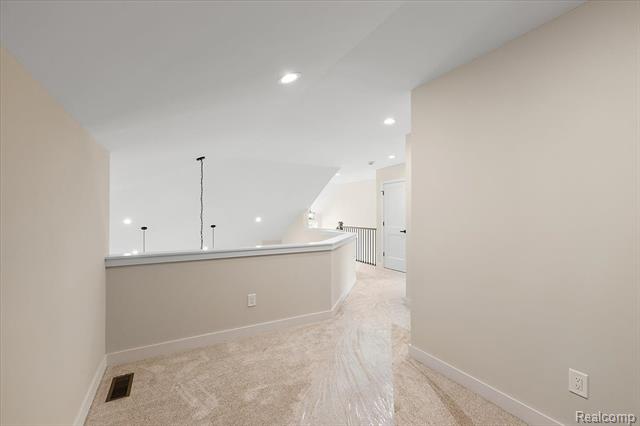 Builiding view thirty nine for 2020 Breckenridge, Rochester, MI. 48307