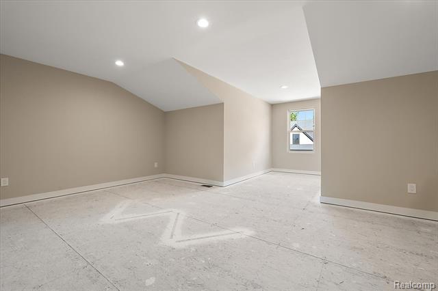 Builiding view thirty six for 2020 Breckenridge, Rochester, MI. 48307