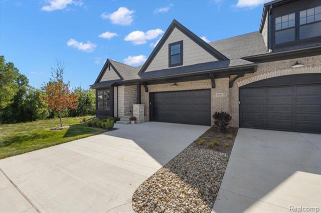 Builiding view three for 2020 Breckenridge, Rochester, MI. 48307