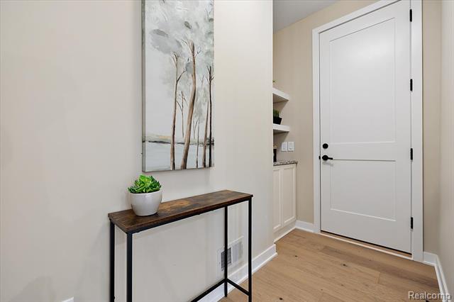 Builiding view twenty three for 2020 Breckenridge, Rochester, MI. 48307