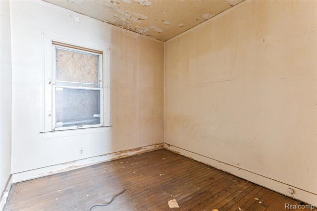 Builiding view fifteen for 2223 Gray, Detroit, MI. 48215