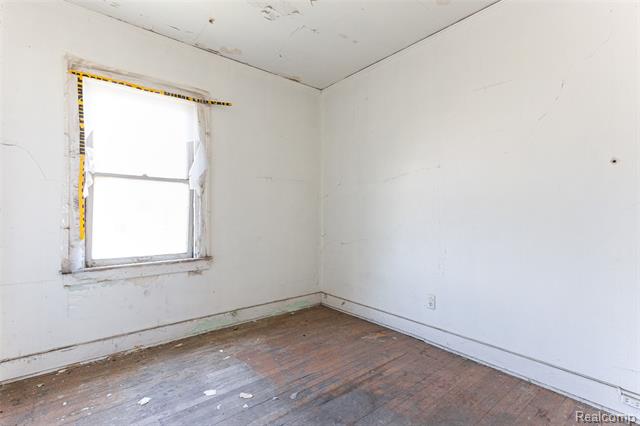 Builiding view five for 2223 Gray, Detroit, MI. 48215