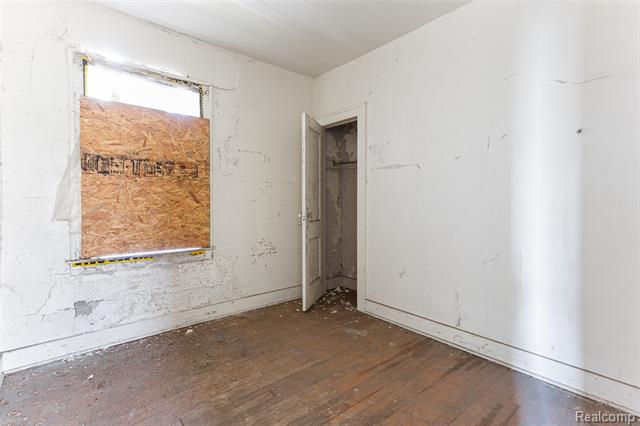 Builiding view seven for 2223 Gray, Detroit, MI. 48215