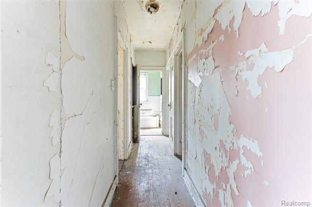 Builiding view six for 2223 Gray, Detroit, MI. 48215