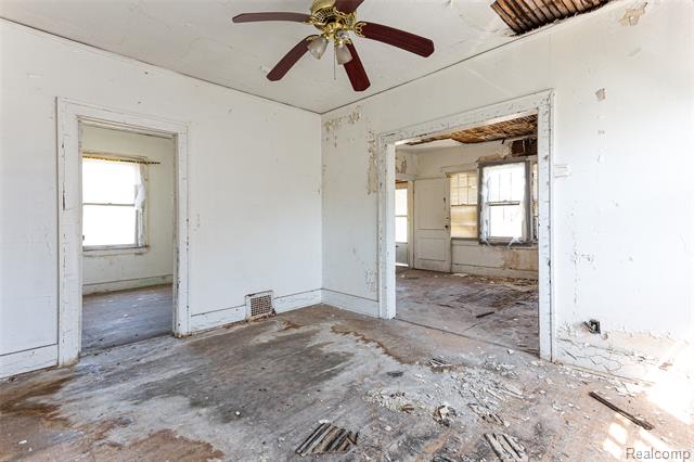 Builiding view three for 2223 Gray, Detroit, MI. 48215