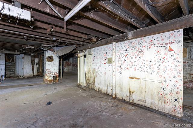 Builiding view twenty one for 2223 Gray, Detroit, MI. 48215