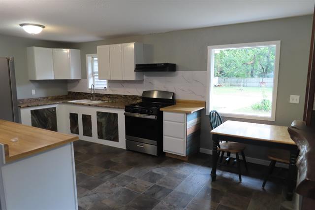 Builiding view six for 70293 Sheridan, Edwardsburg, MI. 49112