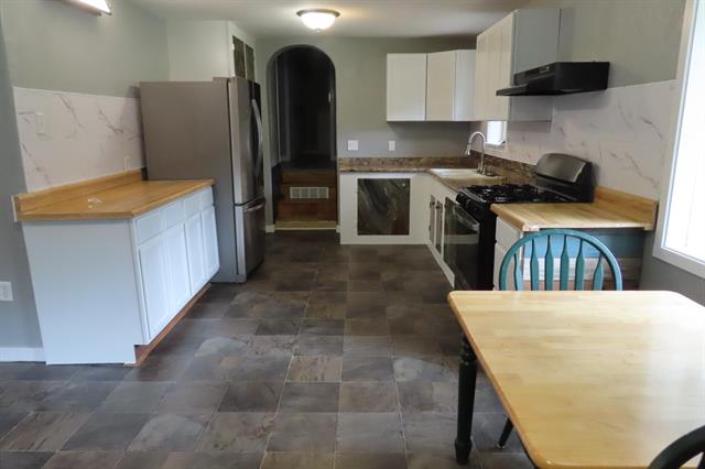 Builiding view two for 70293 Sheridan, Edwardsburg, MI. 49112