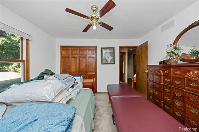 Builiding view eleven for 2762 Harris, Ypsilanti, MI. 48198