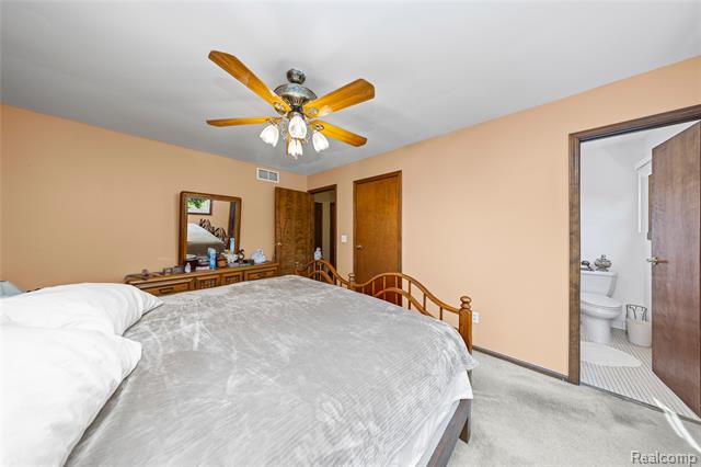 Builiding view fifteen for 2762 Harris, Ypsilanti, MI. 48198