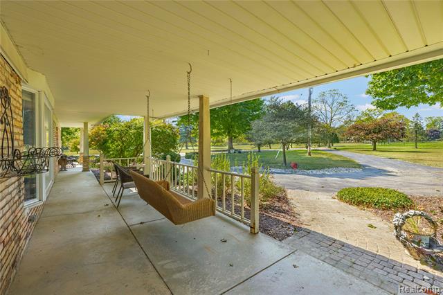 Builiding view fifty seven for 2762 Harris, Ypsilanti, MI. 48198