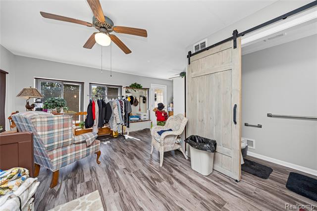 Builiding view forty two for 2762 Harris, Ypsilanti, MI. 48198