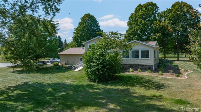 Builiding view four for 2762 Harris, Ypsilanti, MI. 48198