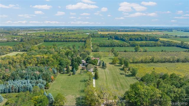 Builiding view sixty three for 2762 Harris, Ypsilanti, MI. 48198