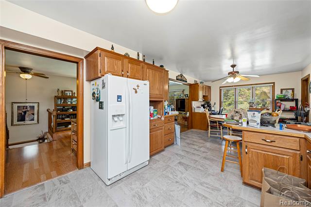 Builiding view thirty nine for 2762 Harris, Ypsilanti, MI. 48198