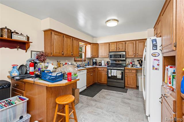 Builiding view thirty six for 2762 Harris, Ypsilanti, MI. 48198