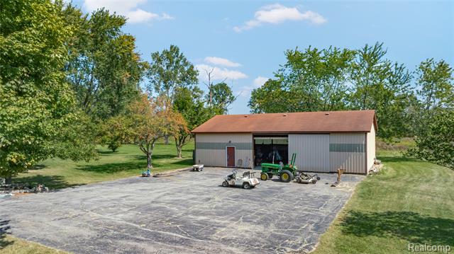 Builiding view three for 2762 Harris, Ypsilanti, MI. 48198
