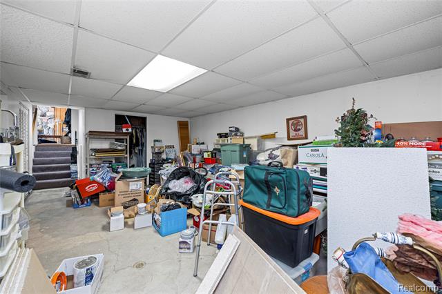 Builiding view twenty eight for 2762 Harris, Ypsilanti, MI. 48198