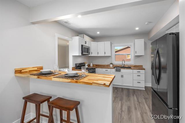 Builiding view six for 372 60Th, Grand Rapids, MI. 49548