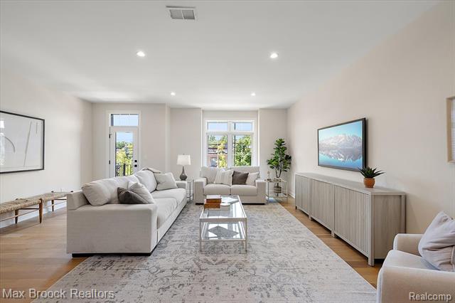 Builiding view eighteen for 382 Notre Dame, Grosse Pointe, MI. 48230