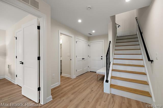Builiding view one for 382 Notre Dame, Grosse Pointe, MI. 48230