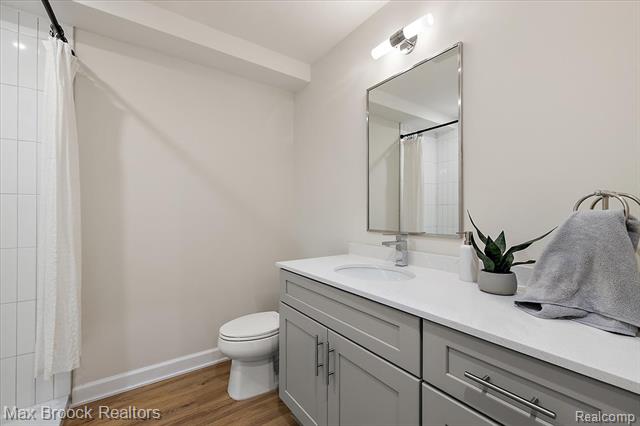 Builiding view six for 382 Notre Dame, Grosse Pointe, MI. 48230