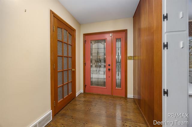 Builiding view six for 3343 Springbrook, Grand Rapids, MI. 49544