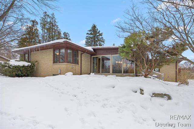 Builiding view thirty for 3343 Springbrook, Grand Rapids, MI. 49544