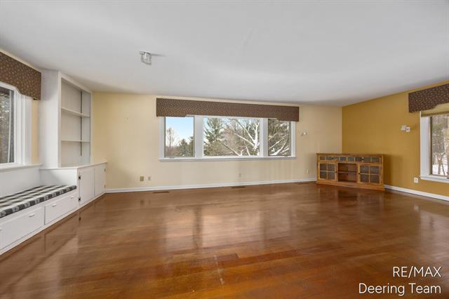 Builiding view three for 3343 Springbrook, Grand Rapids, MI. 49544