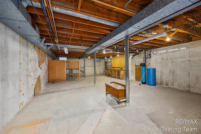 Builiding view twenty eight for 3343 Springbrook, Grand Rapids, MI. 49544