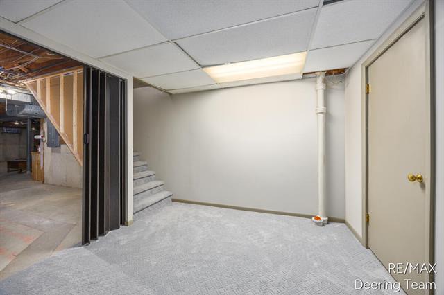 Builiding view twenty seven for 3343 Springbrook, Grand Rapids, MI. 49544