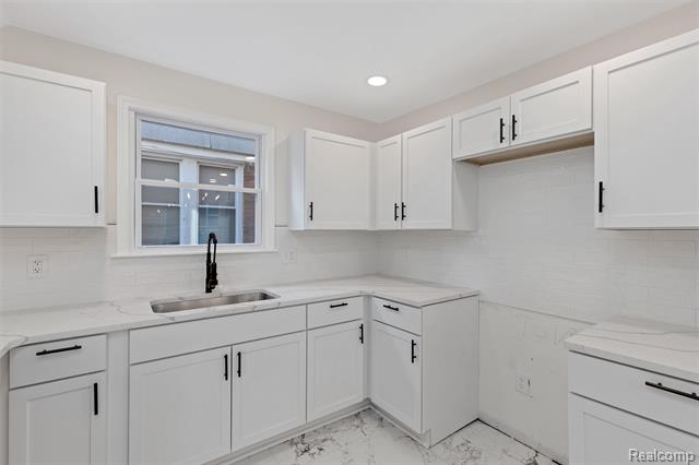 Builiding view eleven for 13361 Maiden, Detroit, MI. 48213