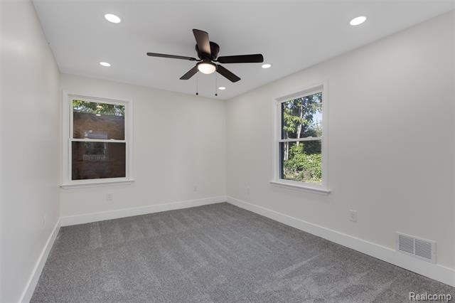 Builiding view five for 13361 Maiden, Detroit, MI. 48213