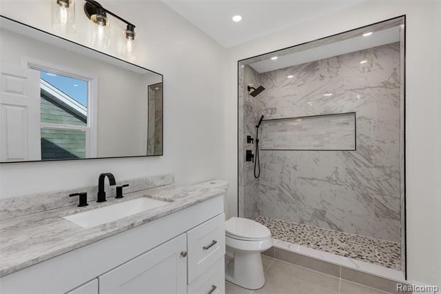 Builiding view sixteen for 13361 Maiden, Detroit, MI. 48213