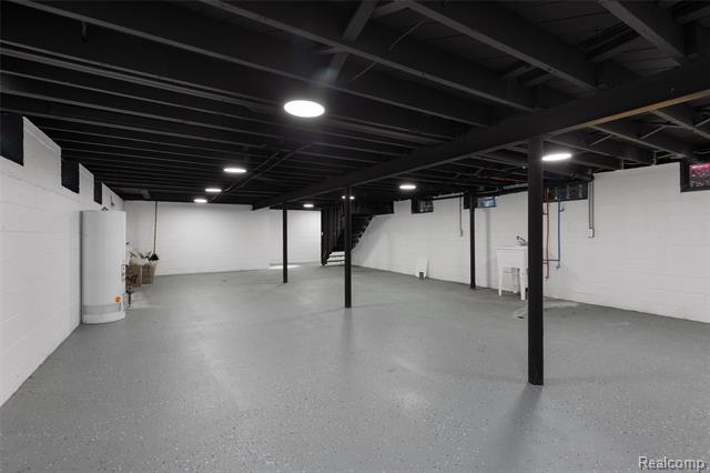 Builiding view twenty one for 13361 Maiden, Detroit, MI. 48213